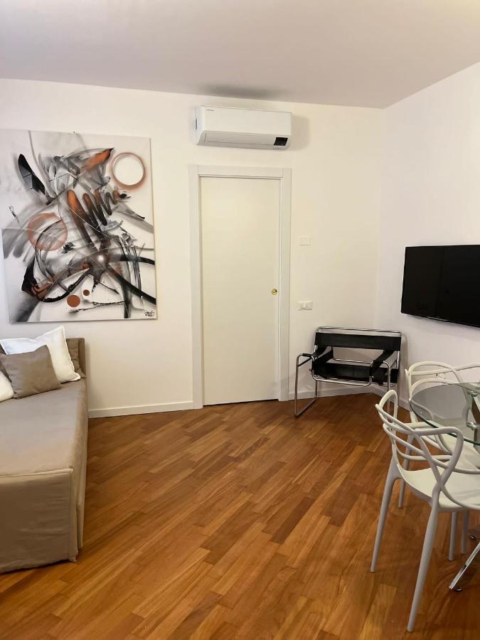 Casa Vercelli Delizioso Bilocale Moderno Nella Vecchia Milano Dış mekan fotoğraf